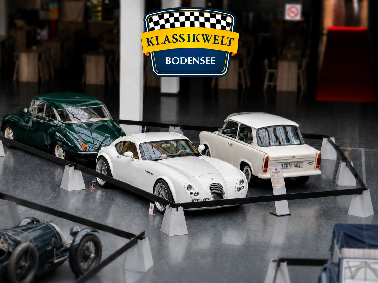 Weißer Wiesmann MF4 GT auf der Klassikwelt Bodensee im Foyer
